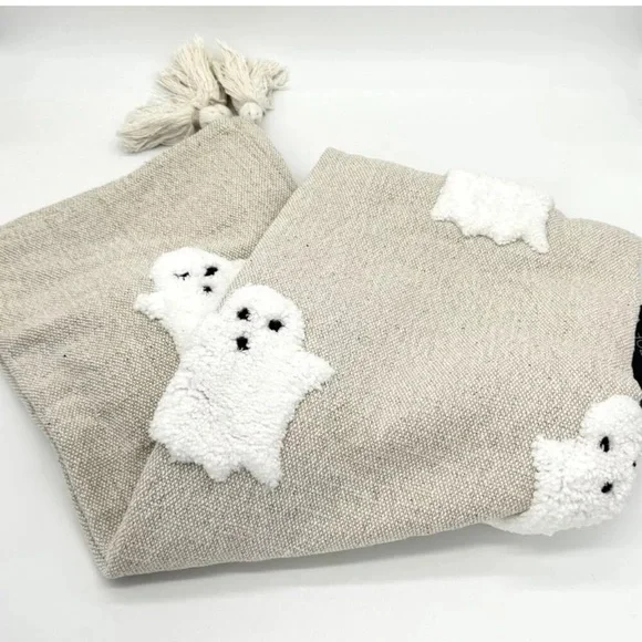 Last one NEW RACHEL ZOE Ghost Throw Blanket Beige / Neutral / Tan NWT